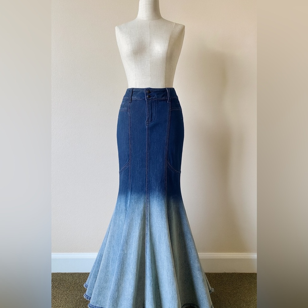✨ MERMAID OMBRE FLARED DENIM MAXI SKIRT BOHO AND FESTIVAL CHIC STATEMENT PIECE ✨